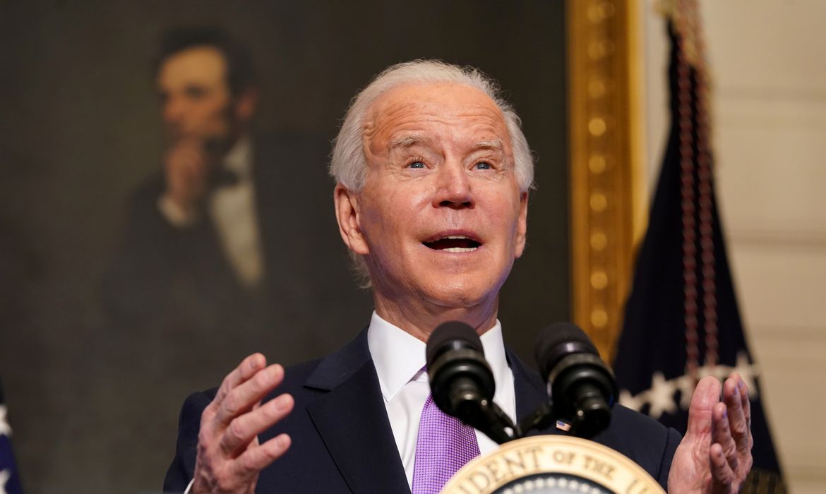 Guerra na Ucrânia faz Biden pedir ao     Congresso gasto militar recorde para 2023