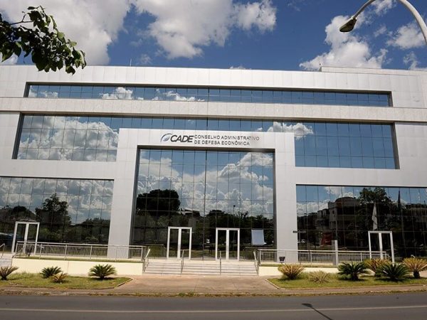 Cade apura cartel internacional na compra de direitos de transmissão de eventos esportivos