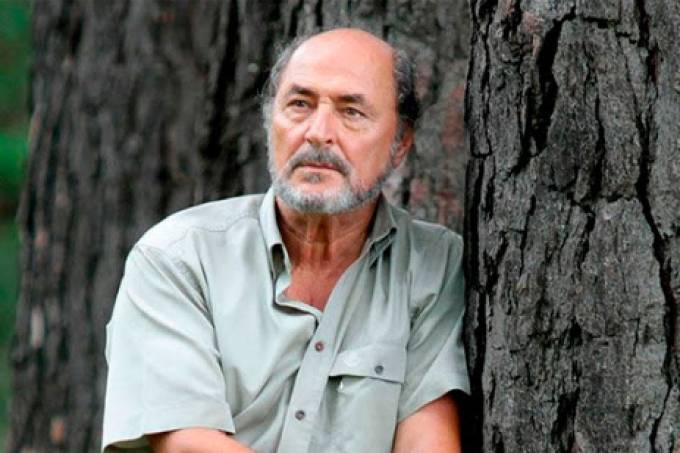 Em protesto, ex-presidente da Funai devolve                  medalha após premiação de Bolsonaro