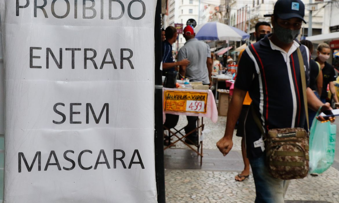 RJ flexibiliza uso da máscara contra a Covid-19