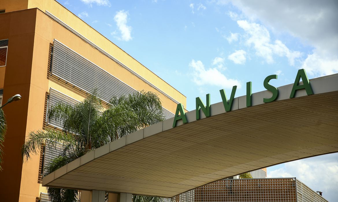 Anvisa recebe pedido para uso da          Coronavac em crianças de 3 a 5 anos