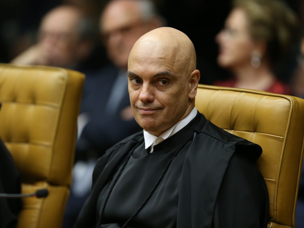 Moraes nega pedido de Silveira para revogar tornozeleira eletrônica