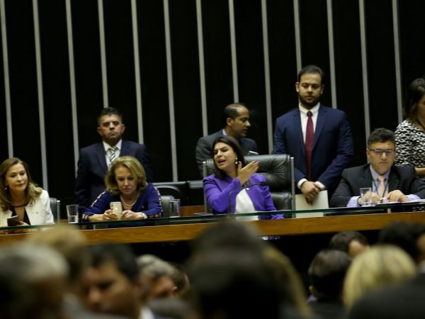 Evento do Projeto Conecta discute participação feminina na política