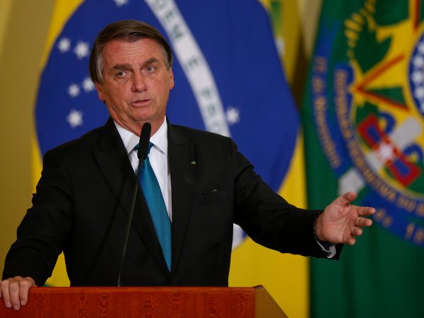 Bolsonaro volta ao Planalto após 20 dias de ausência do local de trabalho presidencial