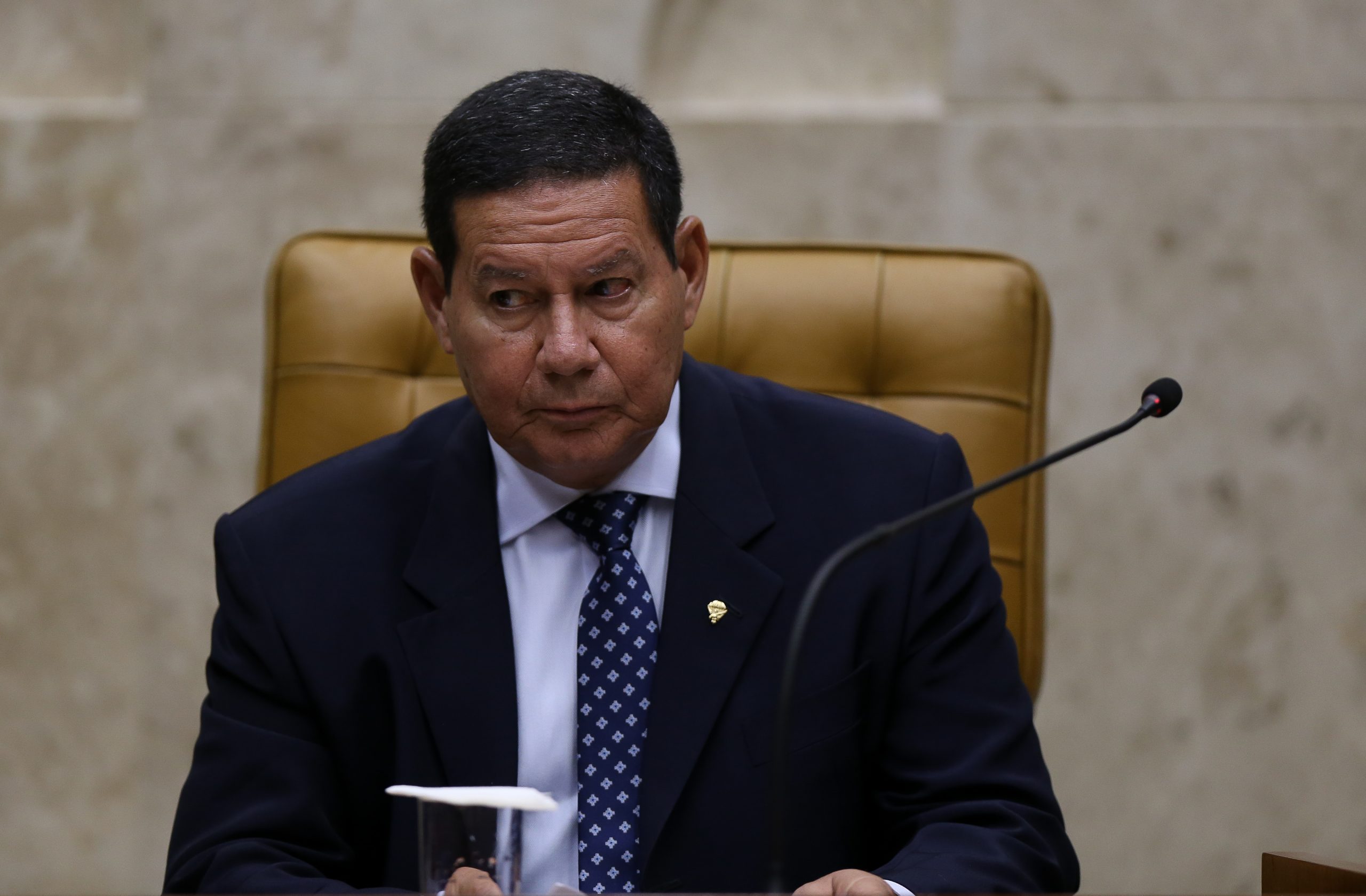 ‘Apurar o quê? Os caras já morreram tudo, pô’, diz Mourão sobre tortura na ditadura militar