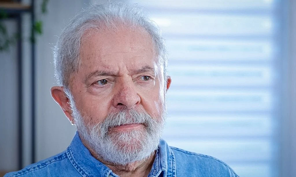 Lula tenta debelar mal-estar                             entre CUT e nove centrais sindicais