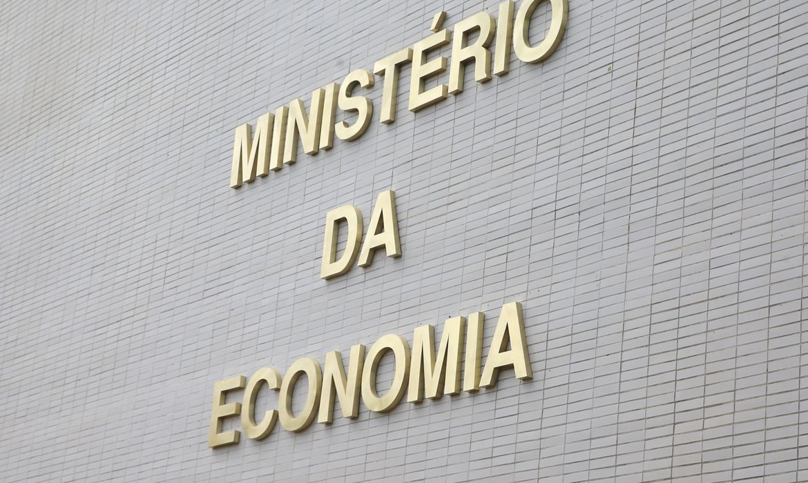 Contas do governo têm rombo de R$ 6,3 bilhões em março