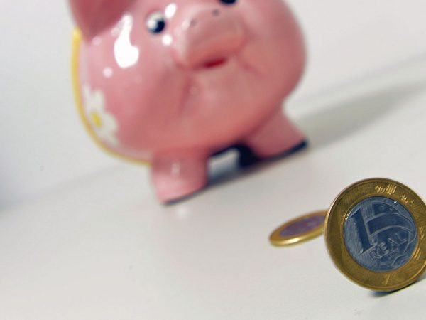 Poupança tem retirada líquida de R$ 46,3 bi até metade de abril