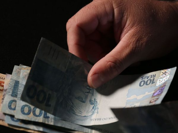 Mercado financeiro aumenta pela 15ª vez projeção para inflação em 2022