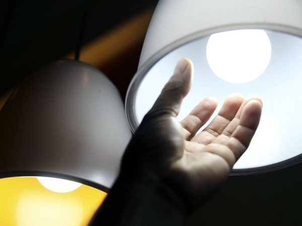 Senado recebe proposta para reduzir conta de luz em 13,5%