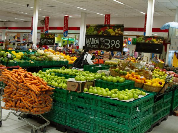 Custo da cesta básica aumenta nas 17 capitais pesquisadas pelo Dieese