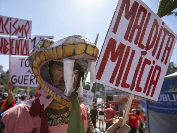 Dia do Trabalho em SP tem protesto contra fome e inflação