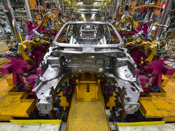 Produção de veículos sobe 0,4% em abril, diz balanço da Anfavea