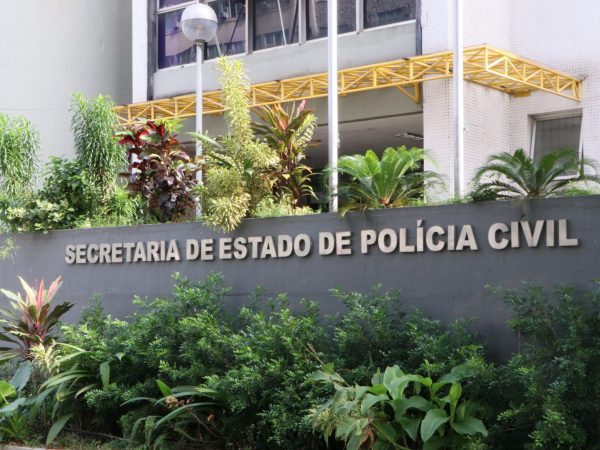 Ronnie Lessa e delegados são alvos de operação contra jogos de azar no Rio
