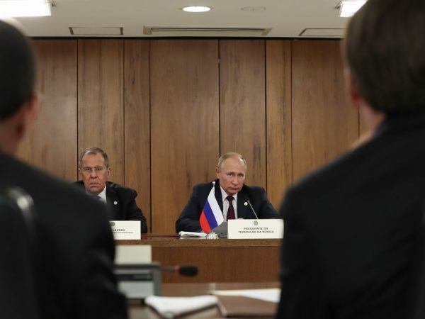 Rússia renova ataques no leste da Ucrânia, e combates alcançam ‘intensidade máxima’