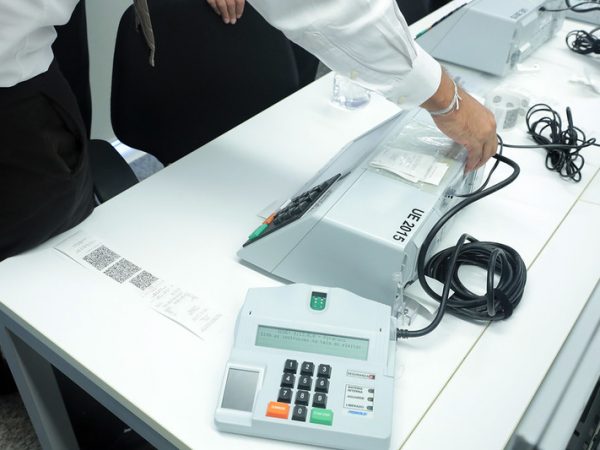 Teste com hacker não encontra vulnerabilidade no sistema eleitoral, diz TSE
