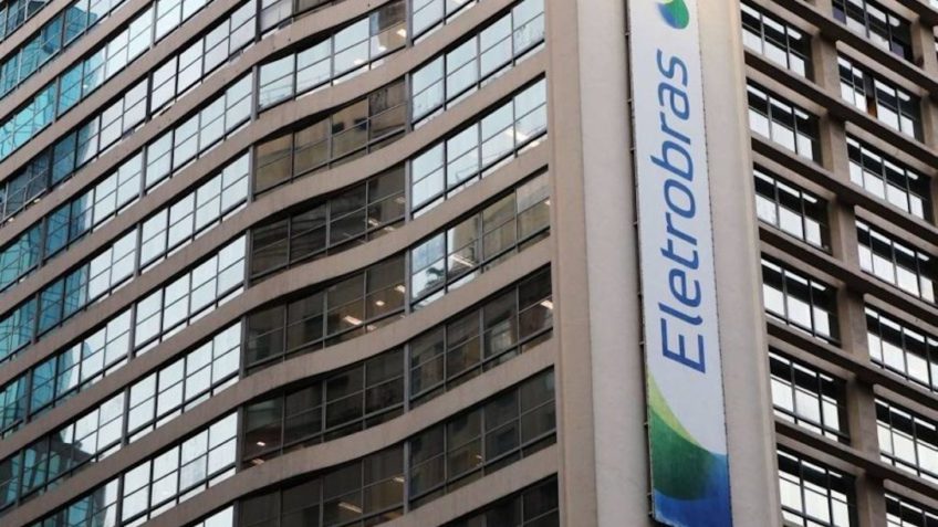 TCU aprova privatização da Eletrobras, em vitória do governo Bolsonaro