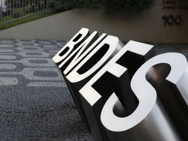 Lucro do BNDES tem queda de 28% no primeiro trimestre