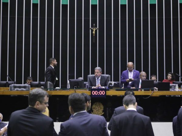Câmara aprova MP que cria Sistema Eletrônico de Registros Públicos