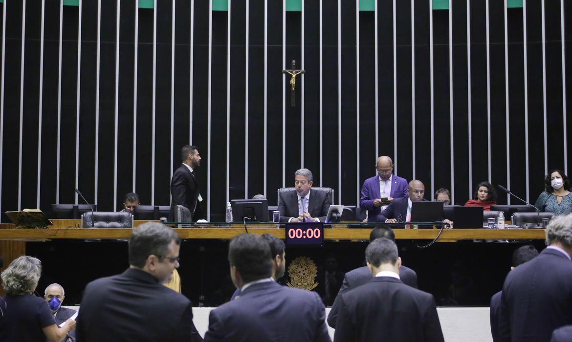 Câmara aprova MP que cria Sistema Eletrônico de Registros Públicos