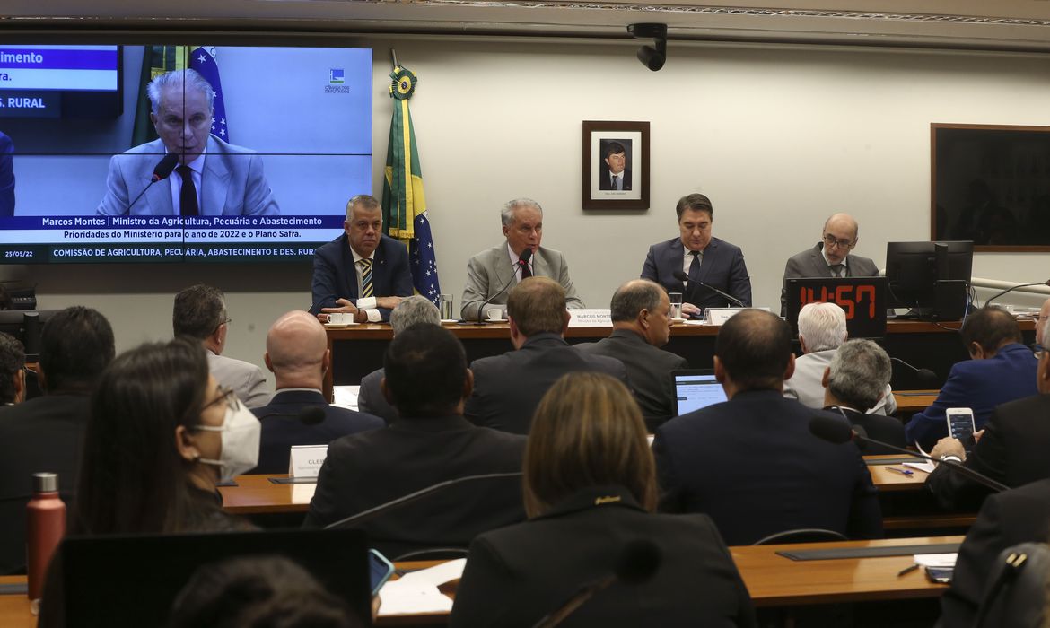 Ministério diz que negocia novo Plano Safra 22,4% maior que anterior