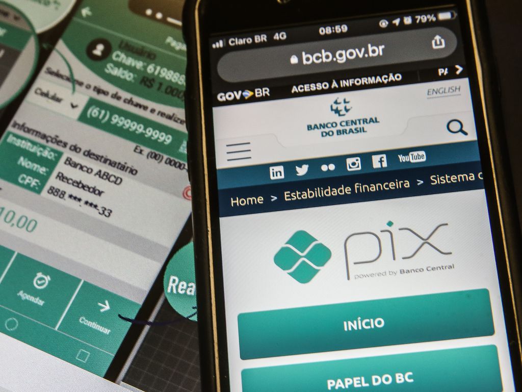 Pix bate novo recorde de transações diárias, com 73 mi de transferências