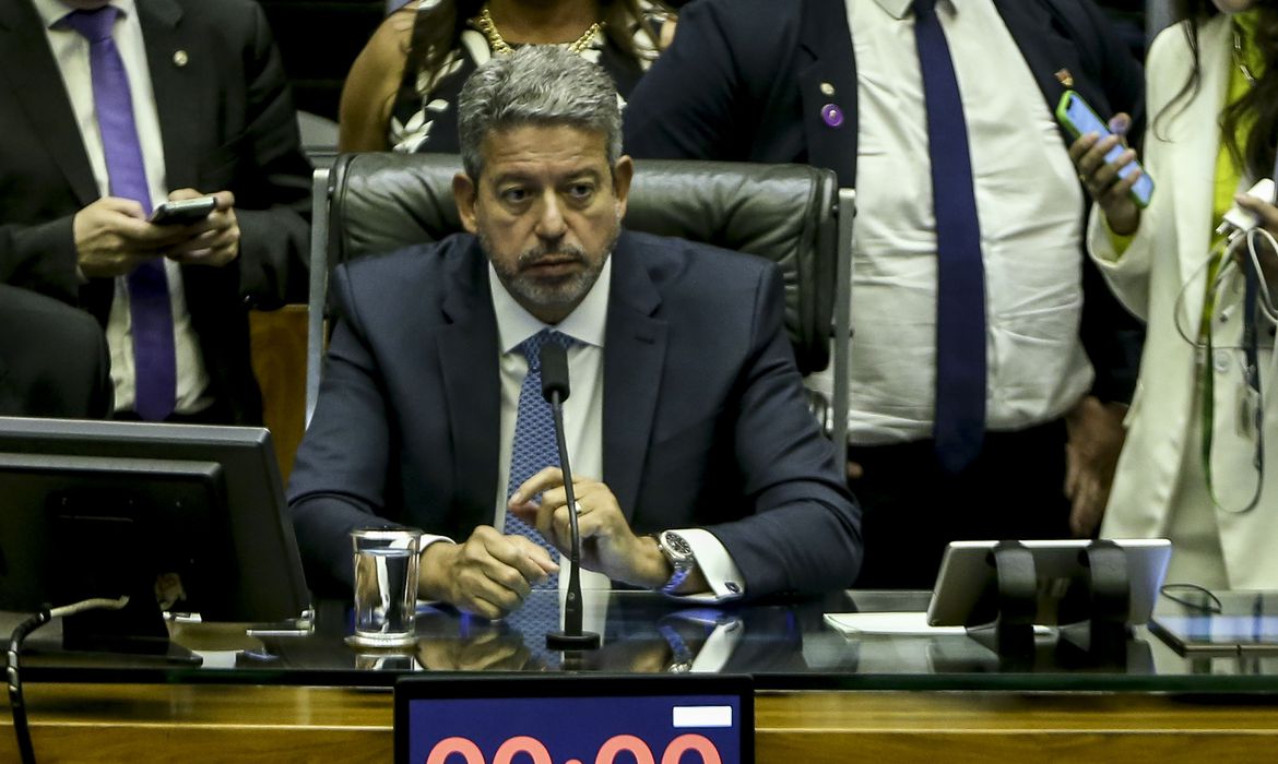 Presidente da Câmara busca acordo para votar desoneração de tarifas