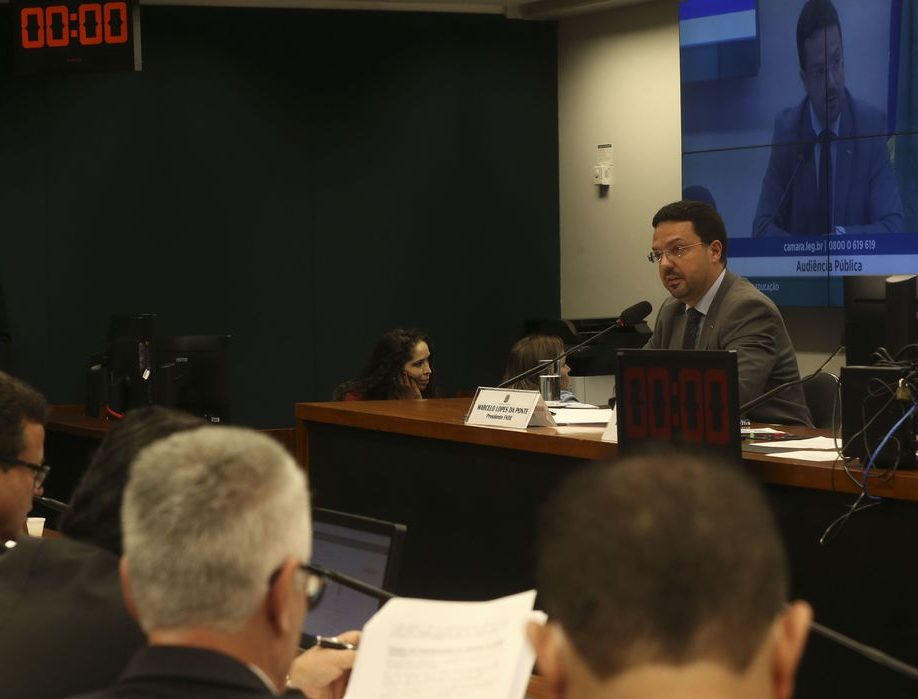 Presidente do FNDE nega influência de pastores em decisões do órgão