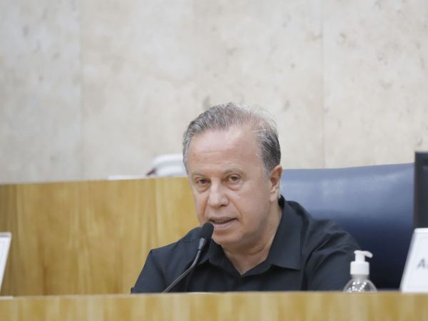 PSB de São Paulo desfilia vereador Camilo Cristófaro após fala racista