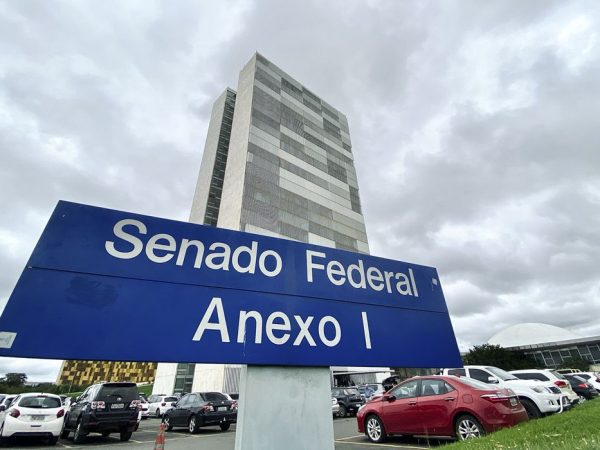 Senado aprova MP do programa de serviço voluntário