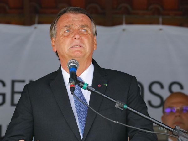 Presidente pede que supermercados reduzam lucros sobre alimentos