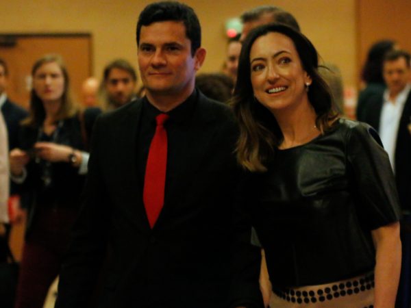 Moro diz que não definiu candidatura e que esposa poderá representá-lo nas eleições