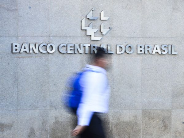 BC eleva a Selic em 0,5 ponto, a 13,25%, e indica nova alta em agosto