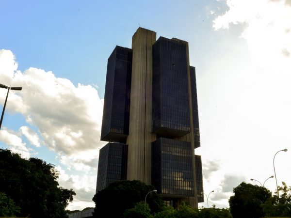 Mercado eleva projeção do PIB para 1,20% em 2022, mostra Focus
