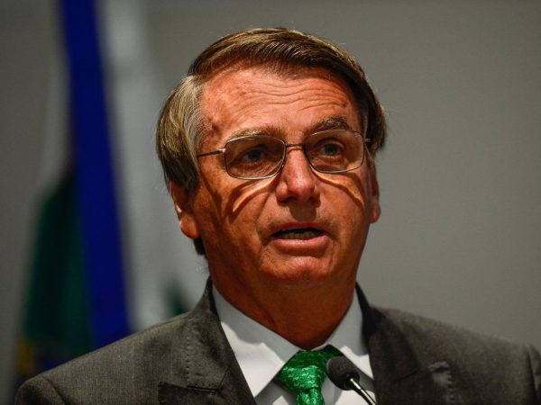 Suspeita de interferência de Bolsonaro aumenta pressão por CPI do MEC