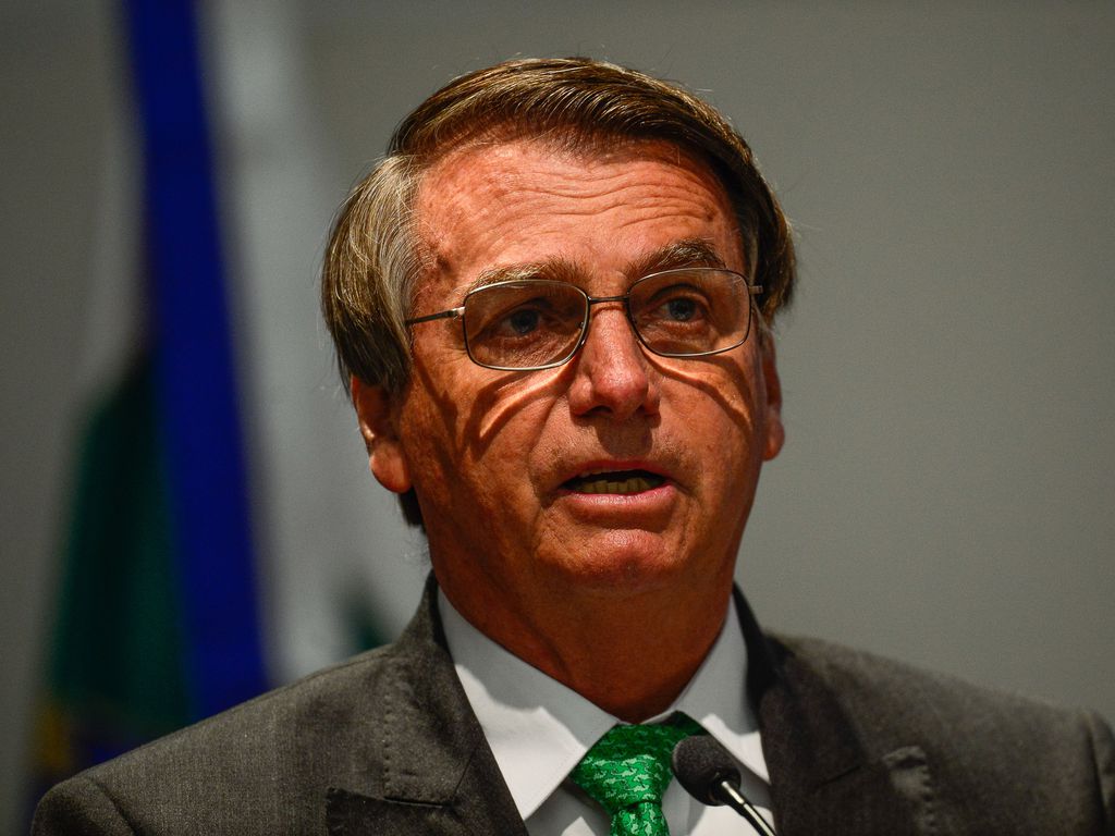 Suspeita de interferência de Bolsonaro aumenta pressão por CPI do MEC