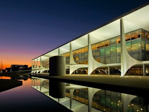 Governo vai financiar empresas em projetos na área de defesa