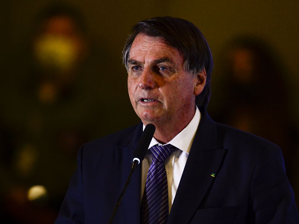 Bolsonaro diz que Petrobras pode mergulhar Brasil no caos