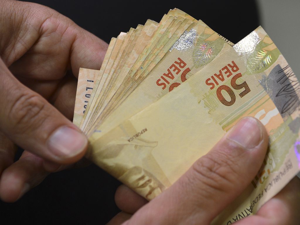 Bolsa volta aos 100 mil pontos com fôlego da China a Petrobras e Vale