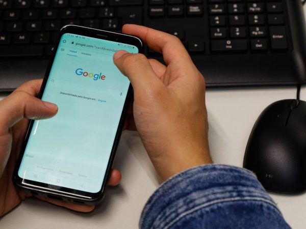 Google vai investir US$ 1,2 bi na América Latina e ofertar 1 milhão de bolsas