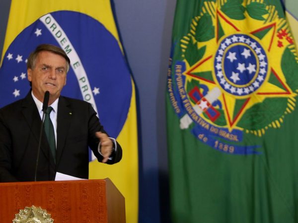 Presidente sanciona com vetos lei que previa compensações de ICMS