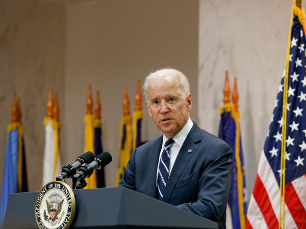Empresariado reage à saída de Biden; Musk ri; doadores democratas sentem alívio