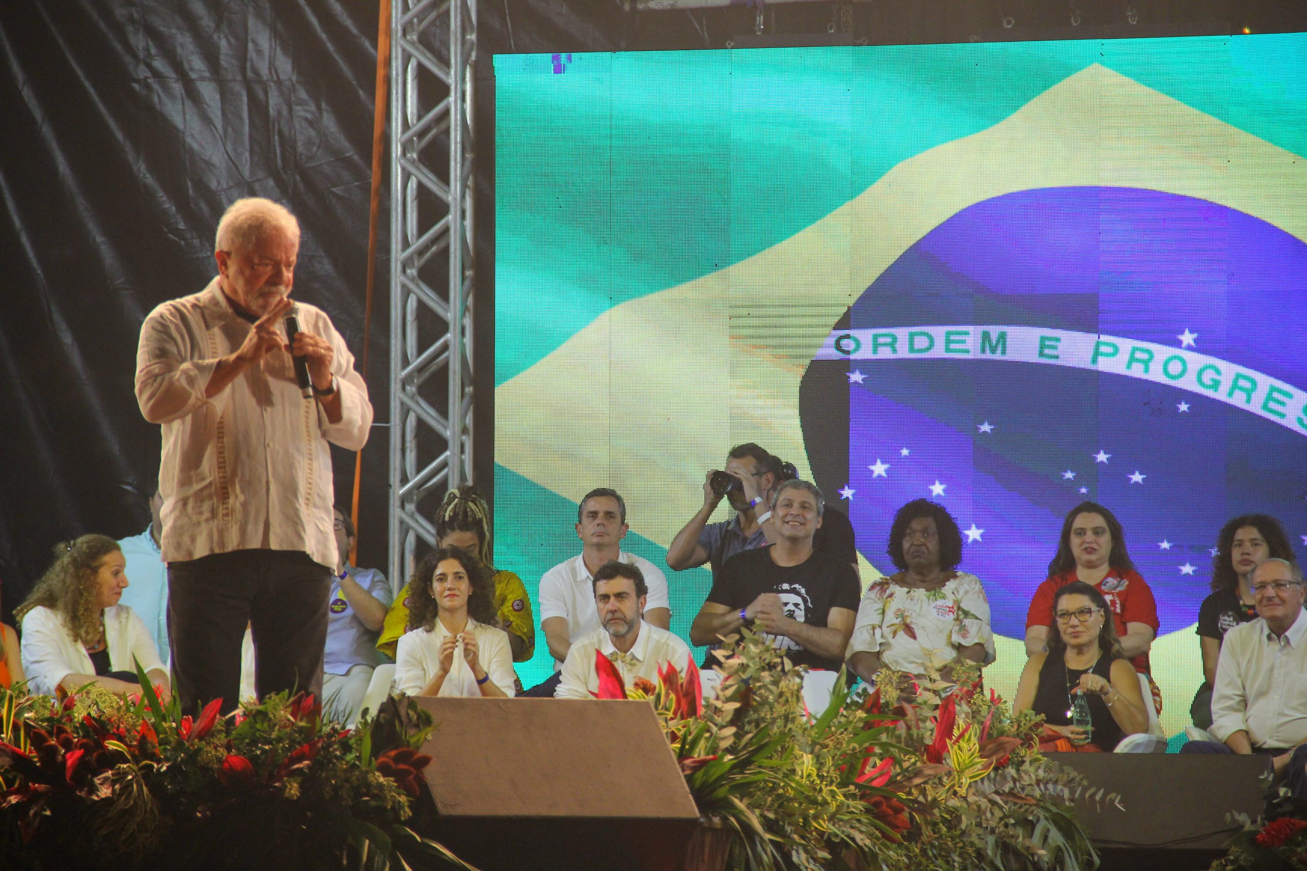 Campanha de Lula reforça segurança para ato em SP após bomba caseira no RJ