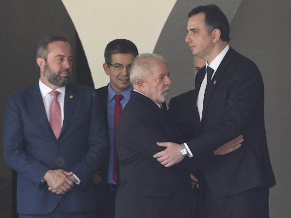 Lula se reúne com Pacheco, que promete defender resultado da eleição