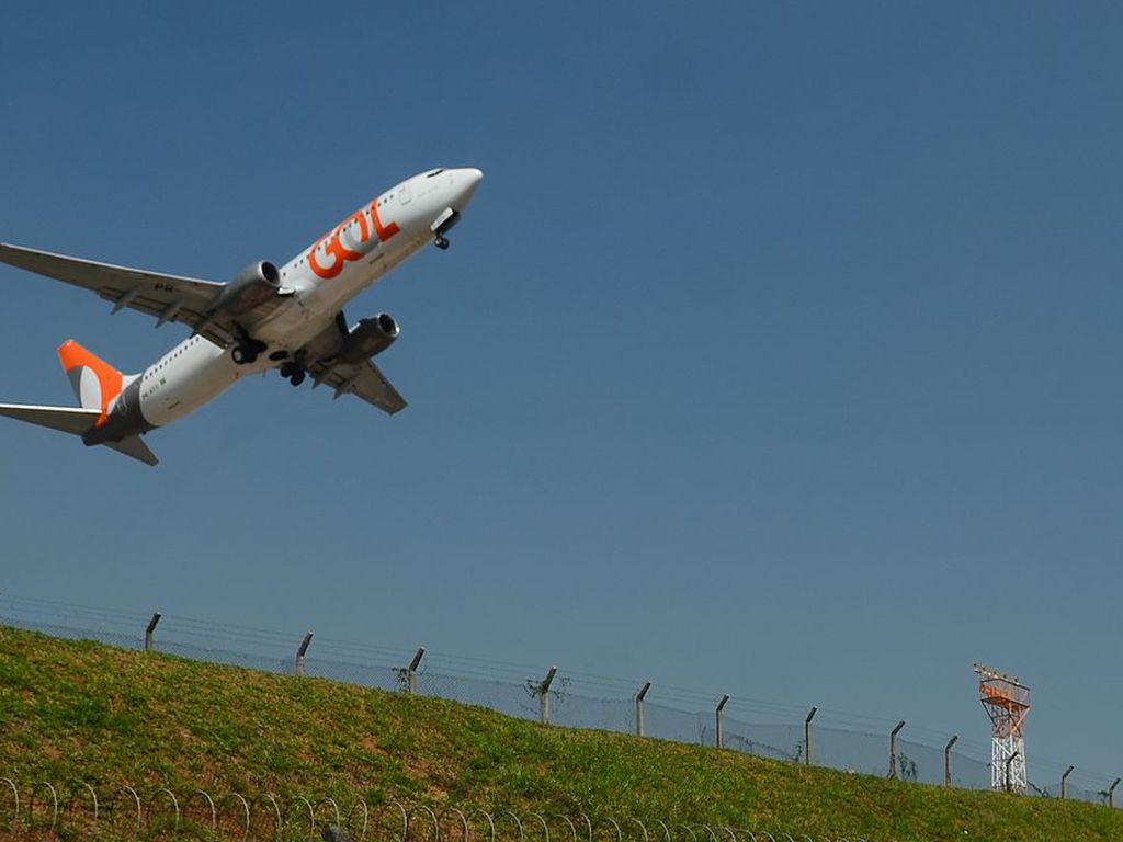 Turismo tem queda de 41% no número de viagens em 2021, diz IBGE
