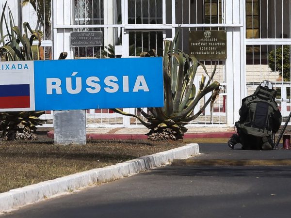 Ameaça de bomba na Embaixada da Rússia mobiliza forças de segurança