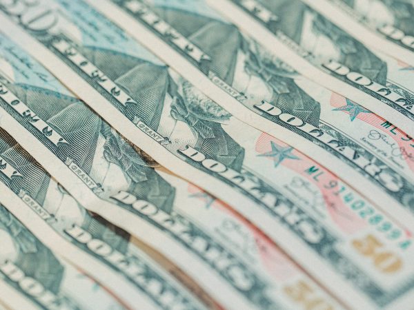 Dólar sobe para R$ 4,91 no primeiro dia útil do ano