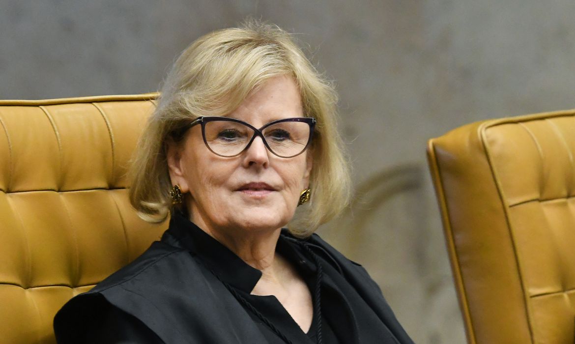 Rosa Weber decide seguir relatora de ações sensíveis a Bolsonaro no STF