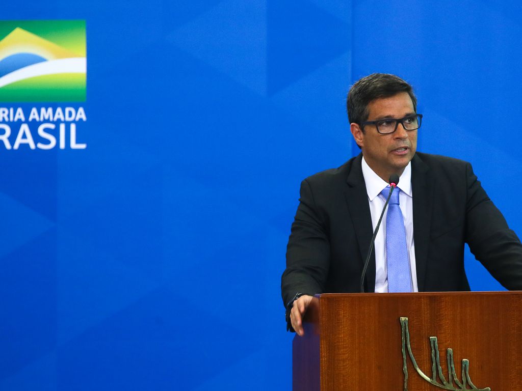 País terá 2 ou 3 meses de deflação e IPCA fechará 2022 por volta de 6,5%, diz Campos Neto