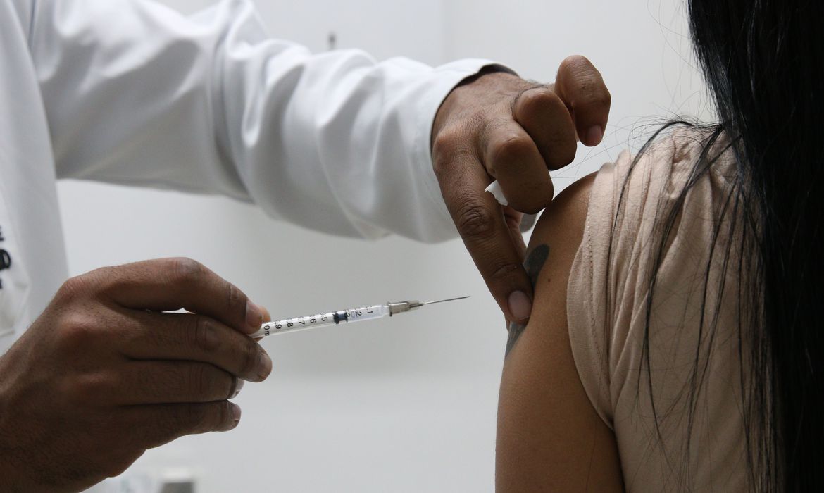 Covid-19: São Paulo libera quarta dose para toda população adulta